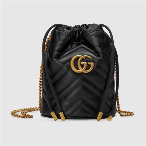 Gucci GG Marmont 皮质水桶包 .